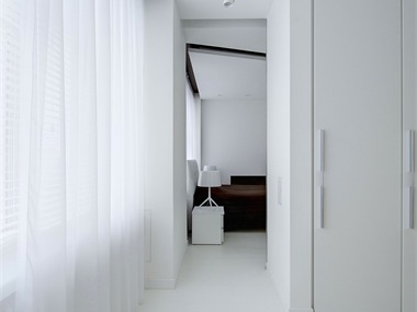 漂亮的全白色装修的公寓设计