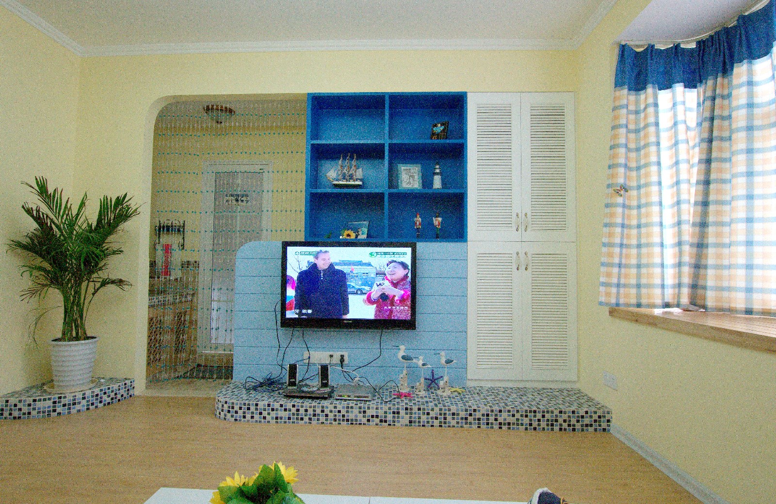地中海客厅电视背景墙实景图