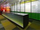 北京瑞麗雜志辦公室，彩色光暈在空間中流動